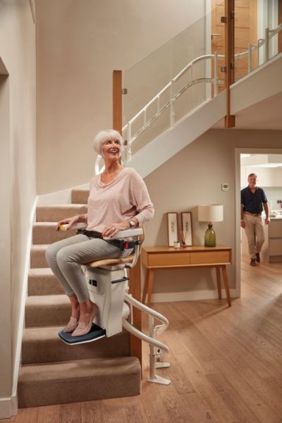 https://westernmobility.ie/wp-content/uploads/2026/07/infinity-curved-stairlift-06.jpg