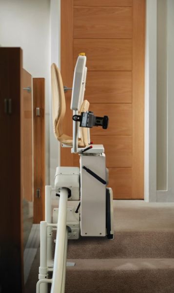 https://westernmobility.ie/wp-content/uploads/2026/07/infinity-curved-stairlift-08.jpg